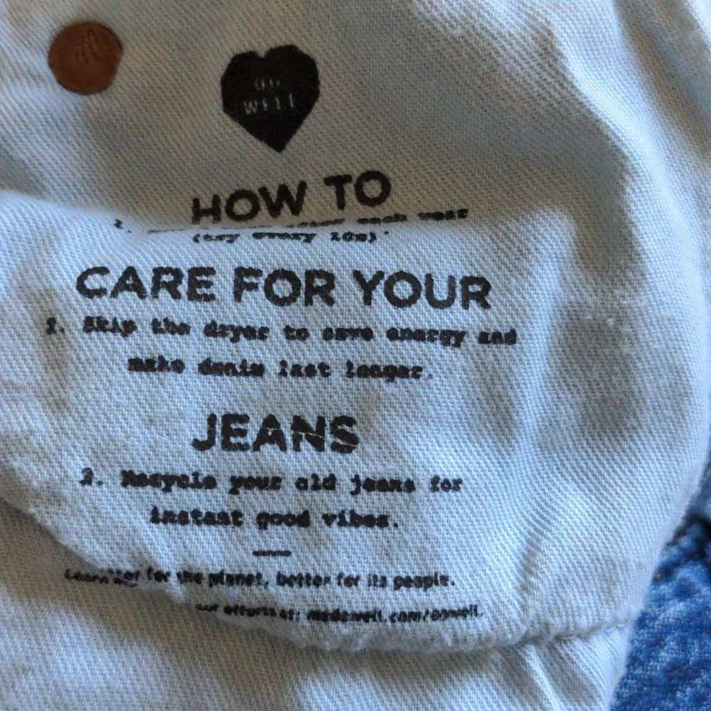 New Madewell slim boy blue jeans.  Size 28.  38" long Medium Blue Wash, Premium - Picture 6 of 9